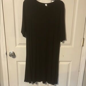 Old Navy Classic Black Dress